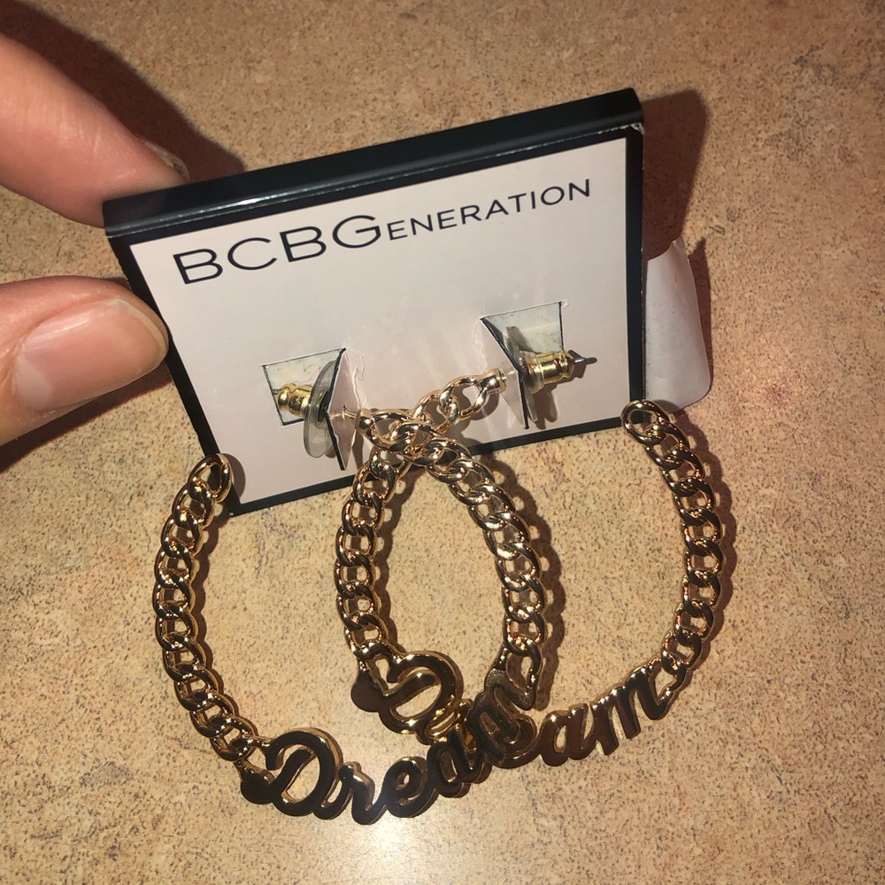 ♦️ 5 for $25! ♦️ Gold Chain Dream Hoop Earrings